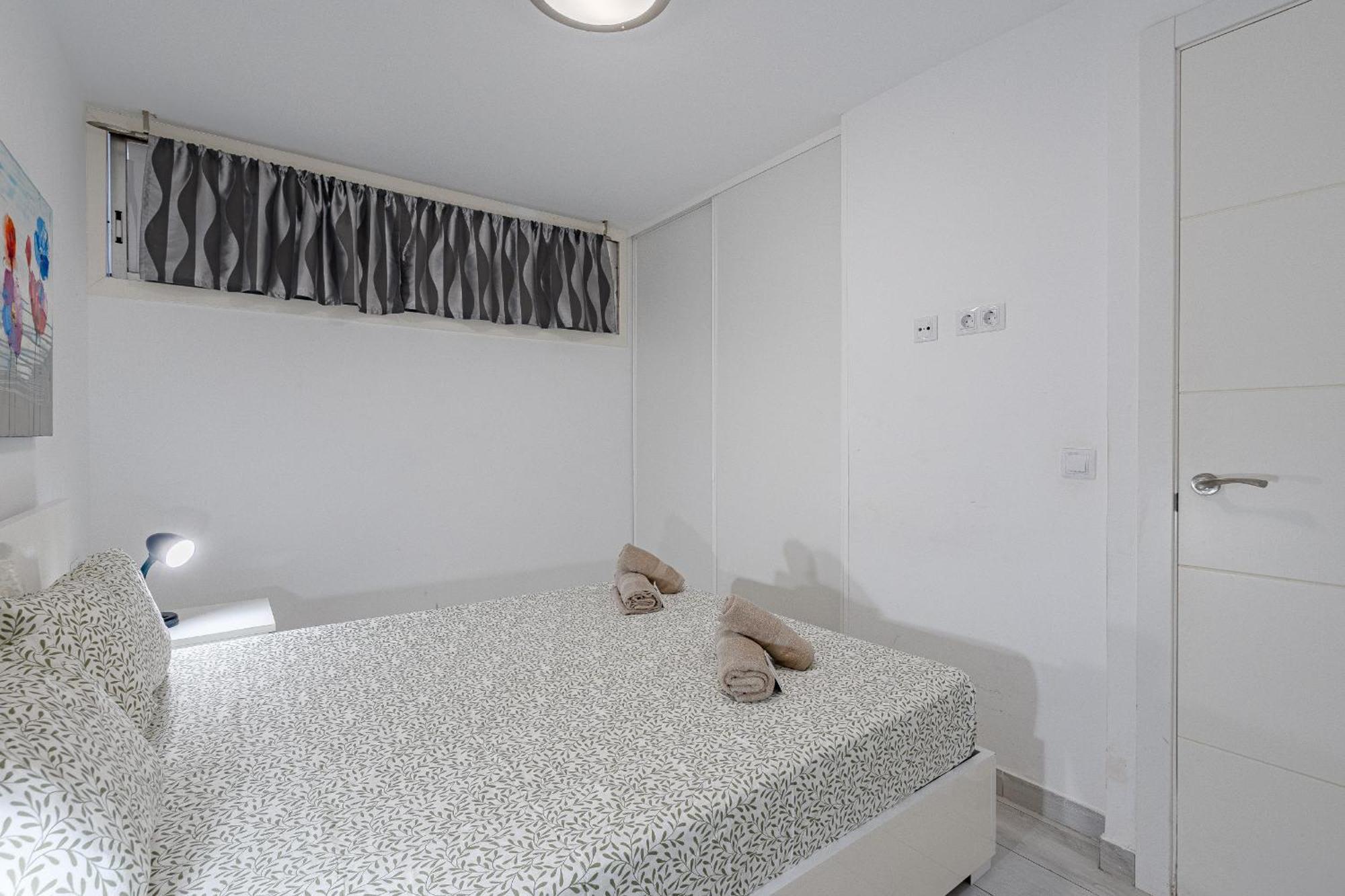 Un Dormitorio En Playa De Las Americas Costa Adeje  Exterior foto